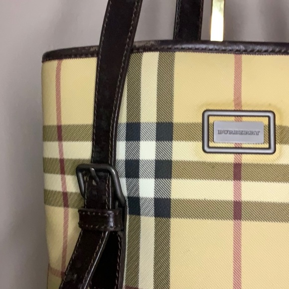 Burberry Nova Check Bucket Bag Tote in Coated Canvas (9.5" x 11") - Picture 4 of 14